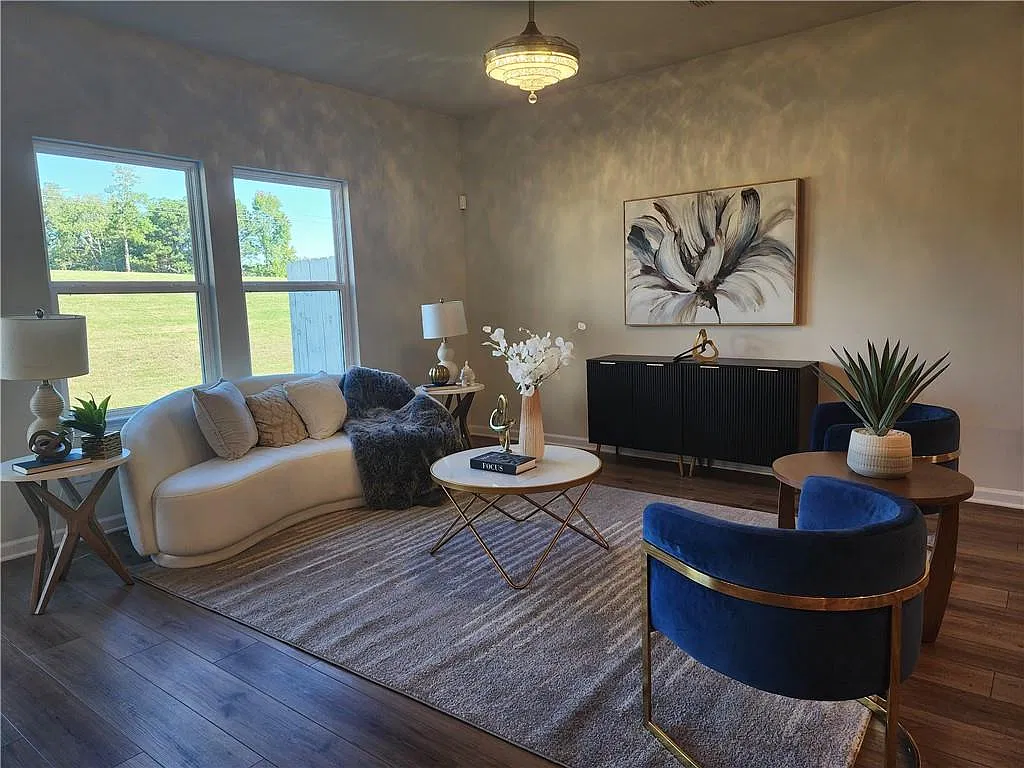 3 bed, 2.5 bath, 1888 sqft, $2,295 — Photo 2