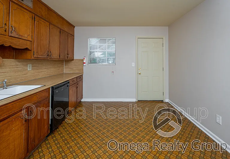 2020 High School Rd #C — Photo 14