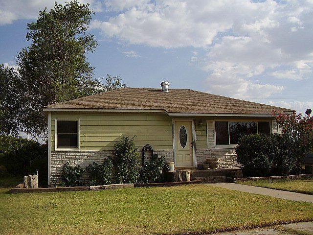 1st image of 805 NW Avenue G