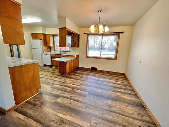 5th image of 4909 E Linden Ln
