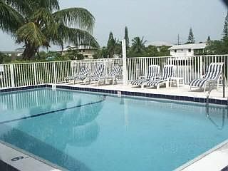 4th image of Coco Plum Dr
