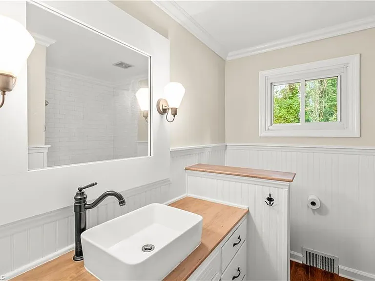 1200 Lamont Dr — Photo 13