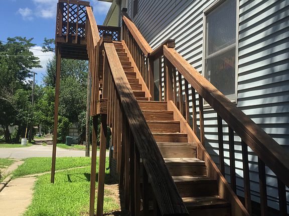 2nd image of 608 N Olive St APT C