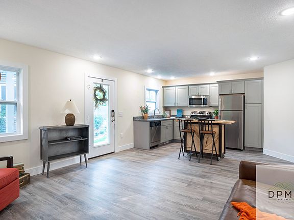 3rd image of 414 Haven St #1