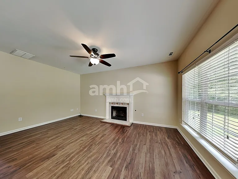 405 Bedstraw Ct — Photo 6