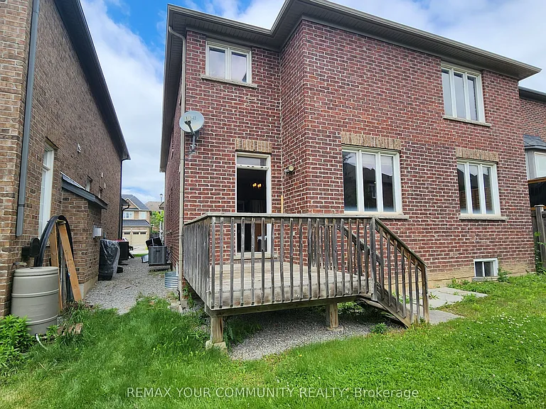 3 Prince Of Wales Dr — Photo 30