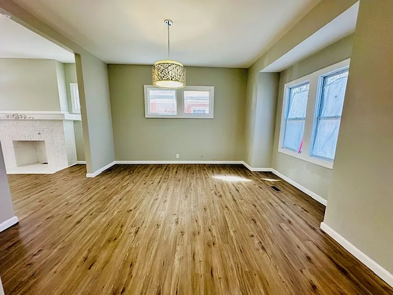 2634 Lawrence St — Photo 11