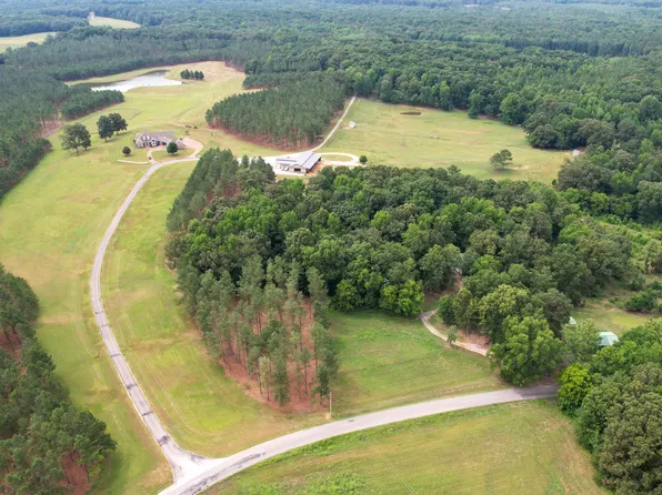 1062 Yuma Rd, Wildersville, TN 38388