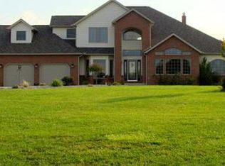 3060 Jonesville Rd, Jonesville, MI 49250