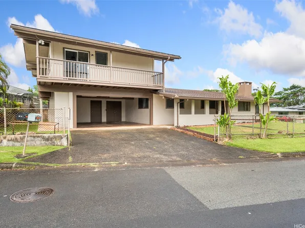 218 Hakuone St, Wahiawa, HI 96786