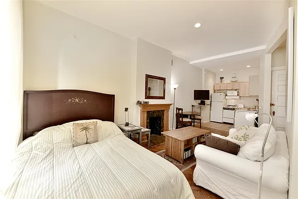 Rented by Susan Finkel, LREB | media 31