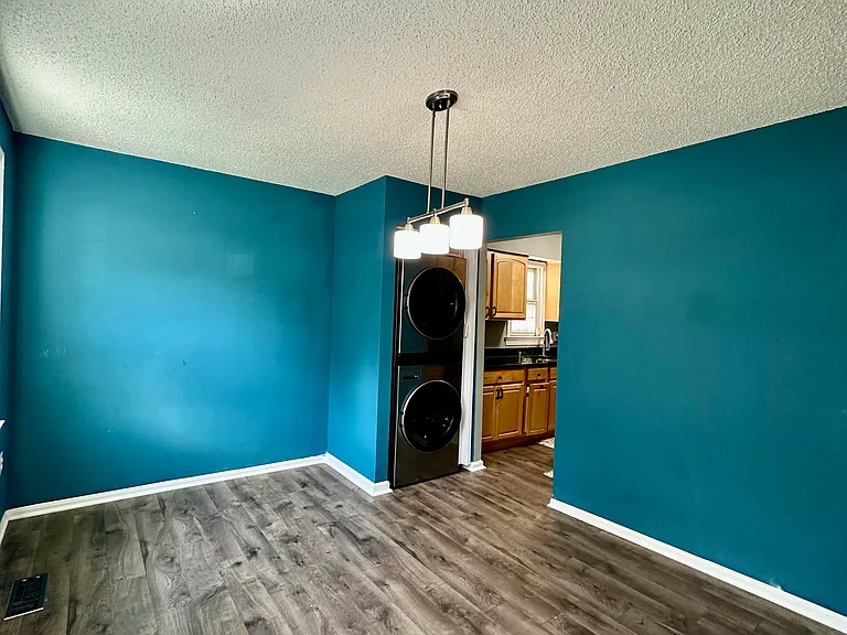 3070 Tecumseh Ct — Photo 5