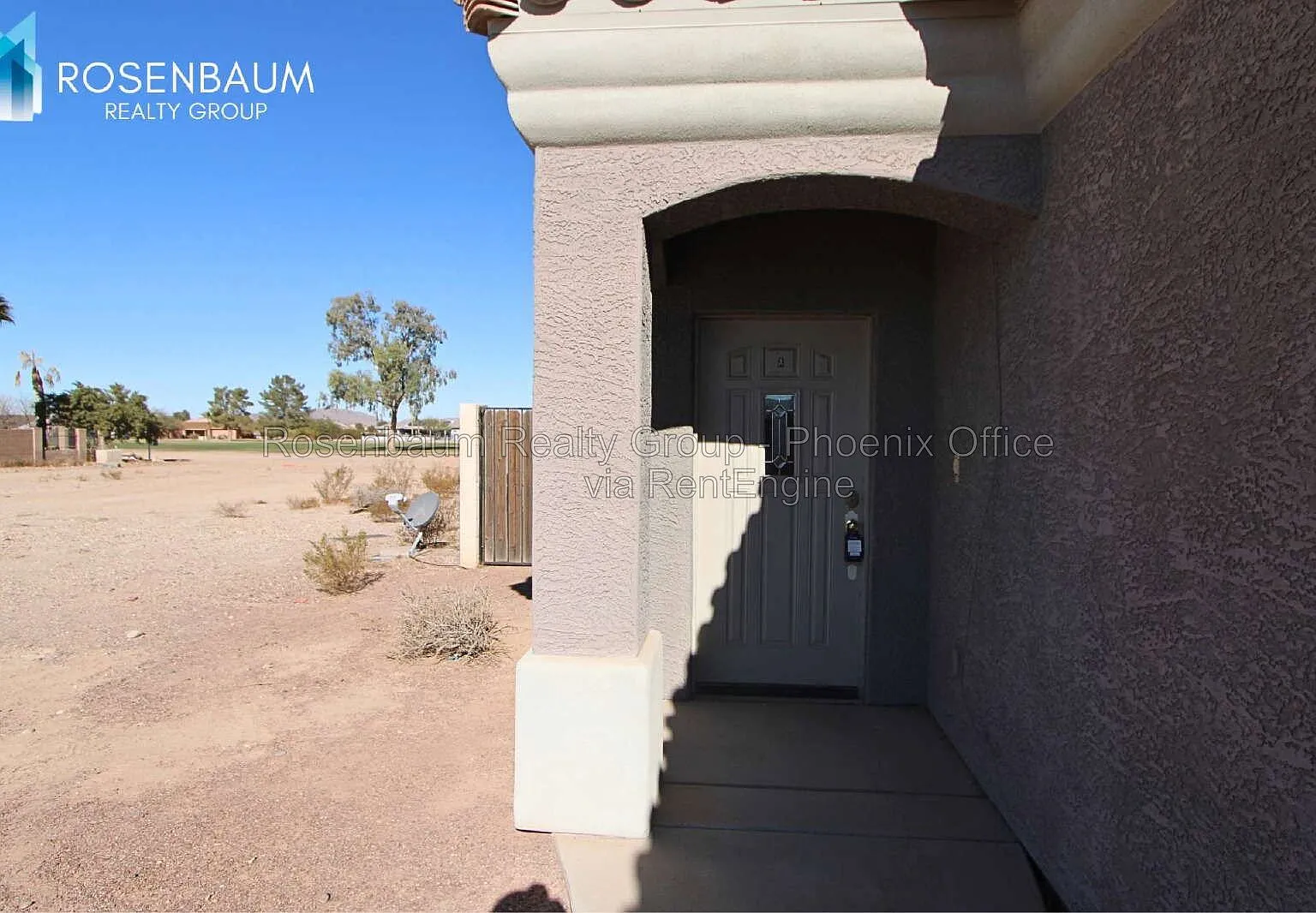 2 bed, 2.0 bath, 1209 sqft, $1,349 — Photo 2