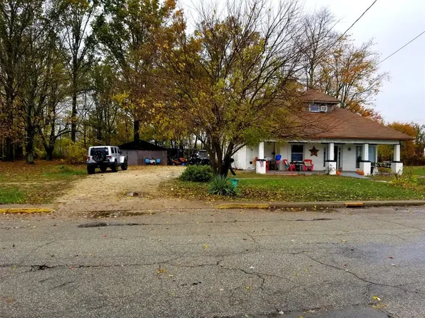 126 Western Ave, Sunman, IN 47041