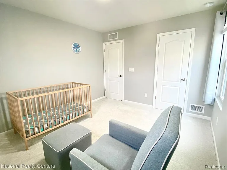 2835 Dillon Dr — Photo 24