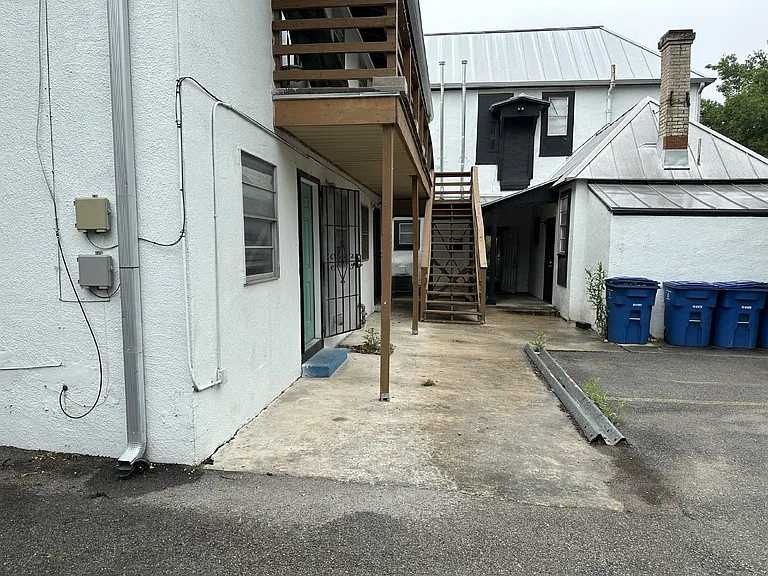 711 E Carson St #B2 — Photo 15