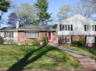 15 Deacon Hunt Dr, Acton, MA 01720