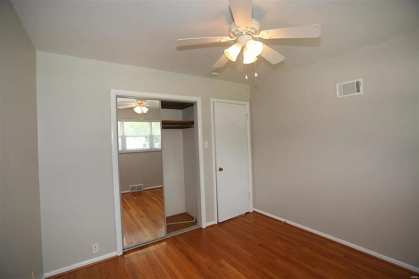3 bed, 1050 sqft, $1,700 — Photo 4