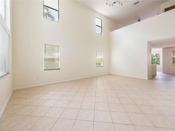 3rd image of 9742 Silvercreek Ct