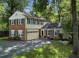 1426 Fallswood Dr, Rockville, MD 20854