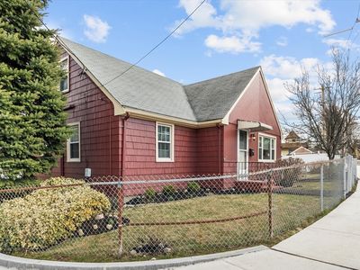 215 Lynnfield St, Lynn, MA, 01904