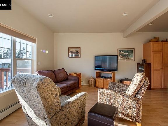 5th image of 3818 Lee Ct
