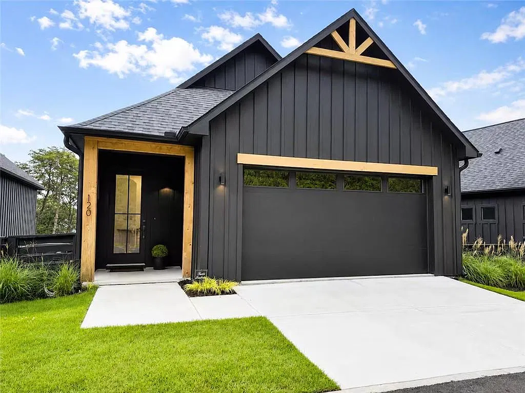 4 bed, 3.5 bath, 3862 sqft, $8,000 — Photo 3