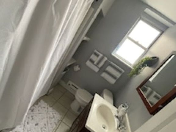 Bathroom with full tub/shower