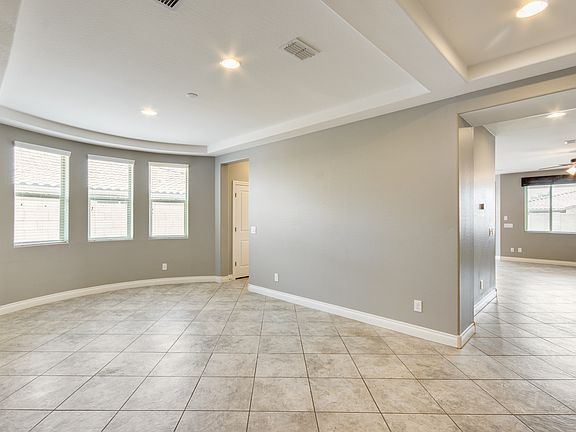 3rd image of 18619 W Glenrosa Ave