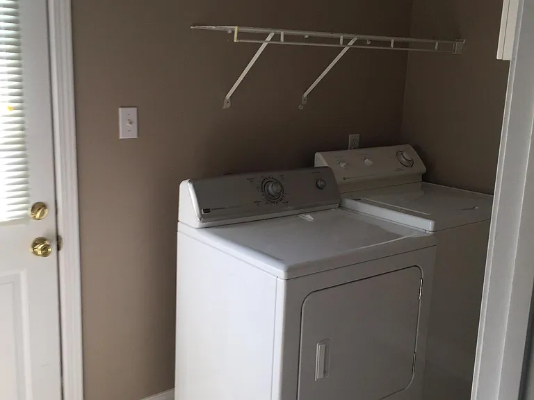1007 Huntington Pl — Photo 9