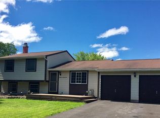 3685 Gardenia Dr, Baldwinsville, NY 13027