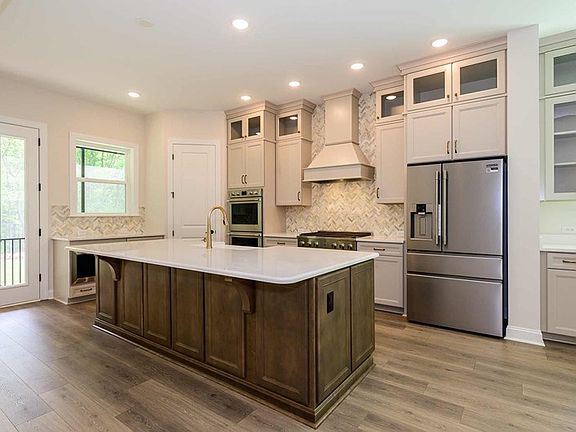 The Luster - Kitchen