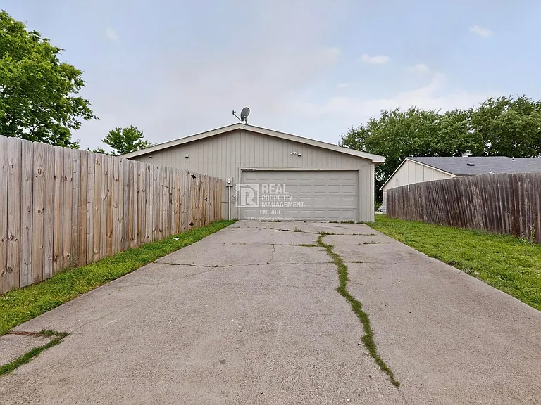 5217 Aberdean Trl — Photo 41