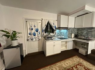 39 Carriage Ln, Kingston, RI 02881