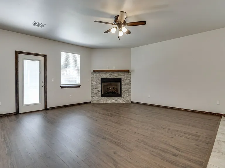 2200 Alta Vista Ln — Photo 7