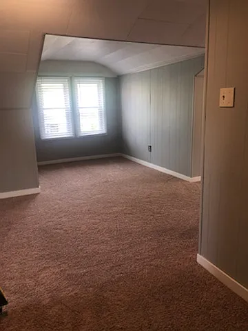 313 W South St — Photo 3
