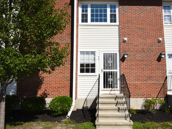 41 Foundry St APT 11-3, South Easton, MA 02375