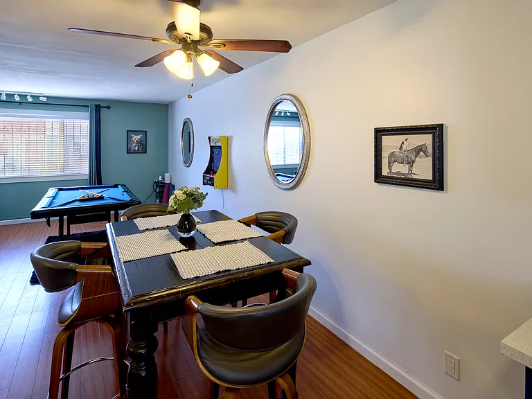 652 Greenbriar Townhouse Way — Photo 14