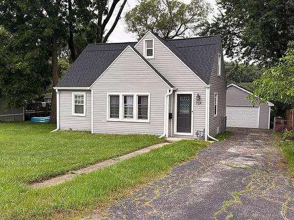 2nd image of 724 Mohawk Dr
