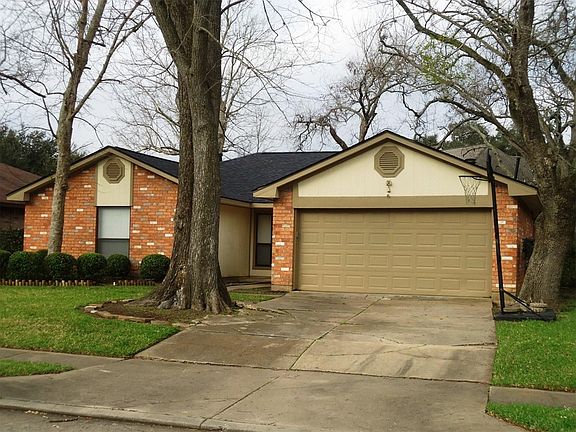 2nd image of 607 Old Colony Dr