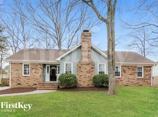 11106 Five Cedars Rd, Charlotte, NC 28226