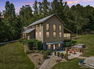 304 Patton Hill Rd, Swannanoa, NC 28778