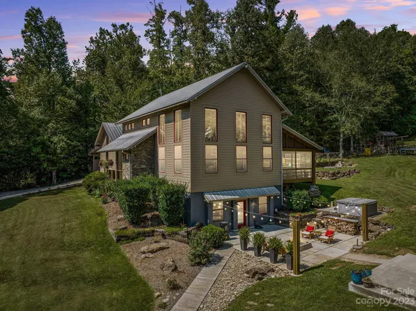 304 Patton Hill Rd, Swannanoa, NC 28778