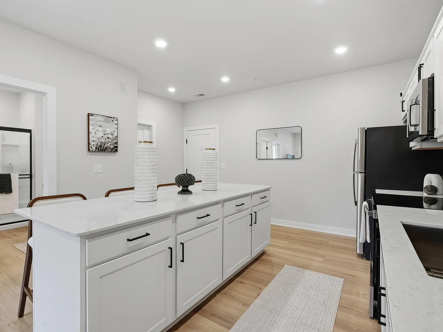 Marketplace Cove — Photo 2