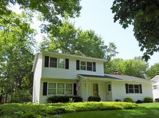 5915 Sturgeon Creek Pkwy, Midland, MI