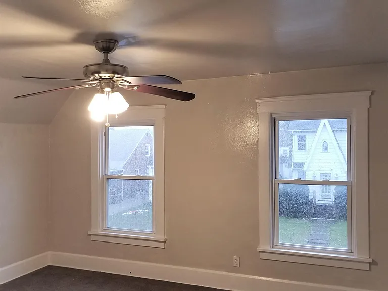 10701 Vernon Ave — Photo 6