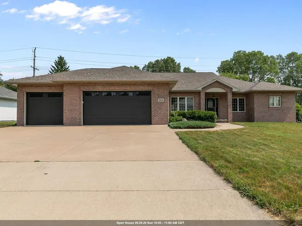 214 Brookwood Dr, Hortonville, WI 54944