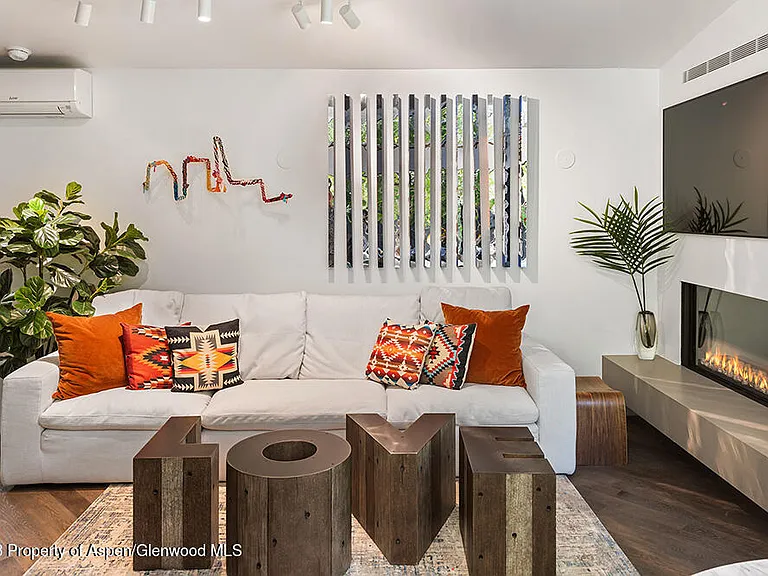 630 W Hallam St #1 — Photo 5