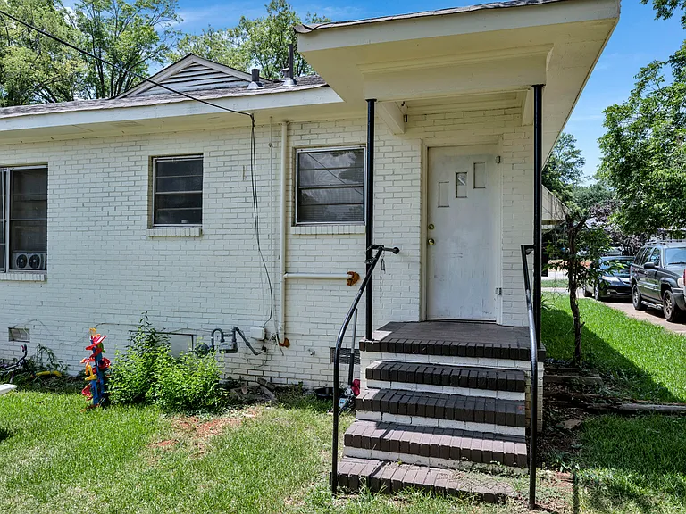 622 Jefferson Ave — Photo 17