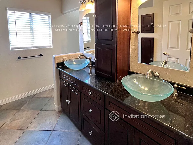 280 Plaza Carmelina Ct — Photo 20